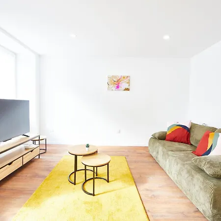 Apartment Rt 2 - F3 Pour 1-5 Pers Au 2eme Etage *