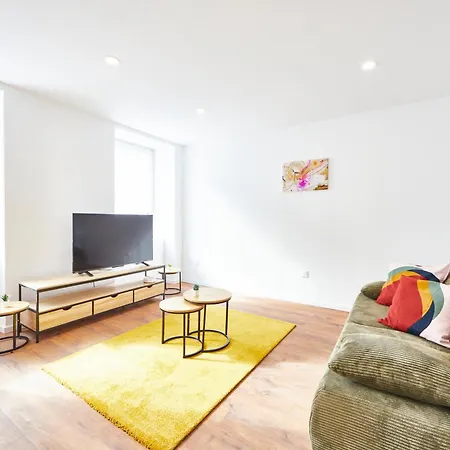 Rt 2 - F3 Pour 1-5 Pers Au 2eme Etage *